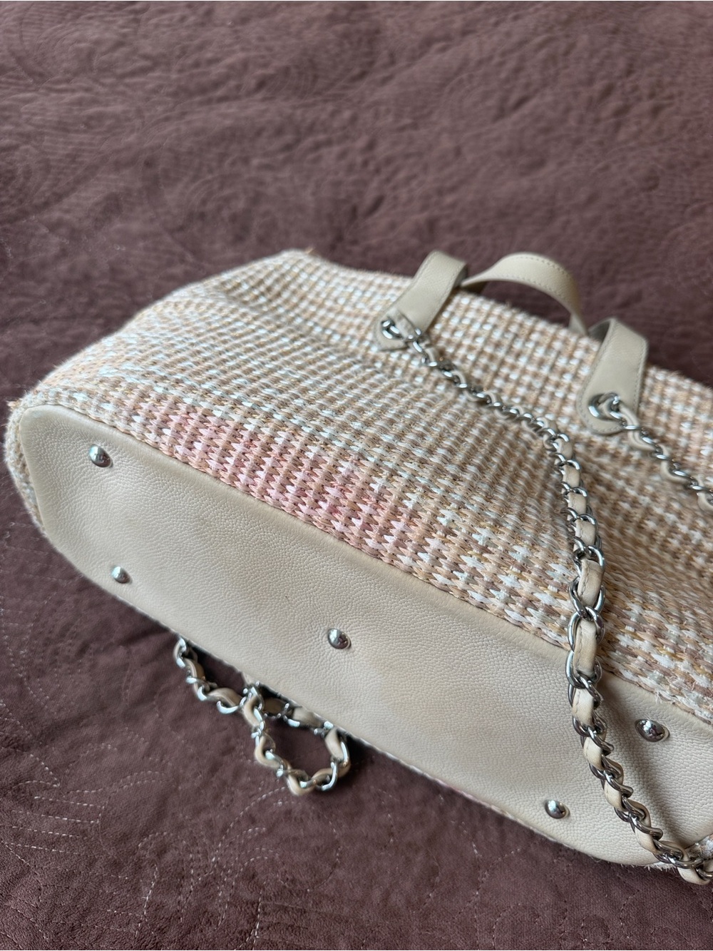 CHANEL Beige & Cream Tweed Chain-Handle Tote - Picture 8 of 8